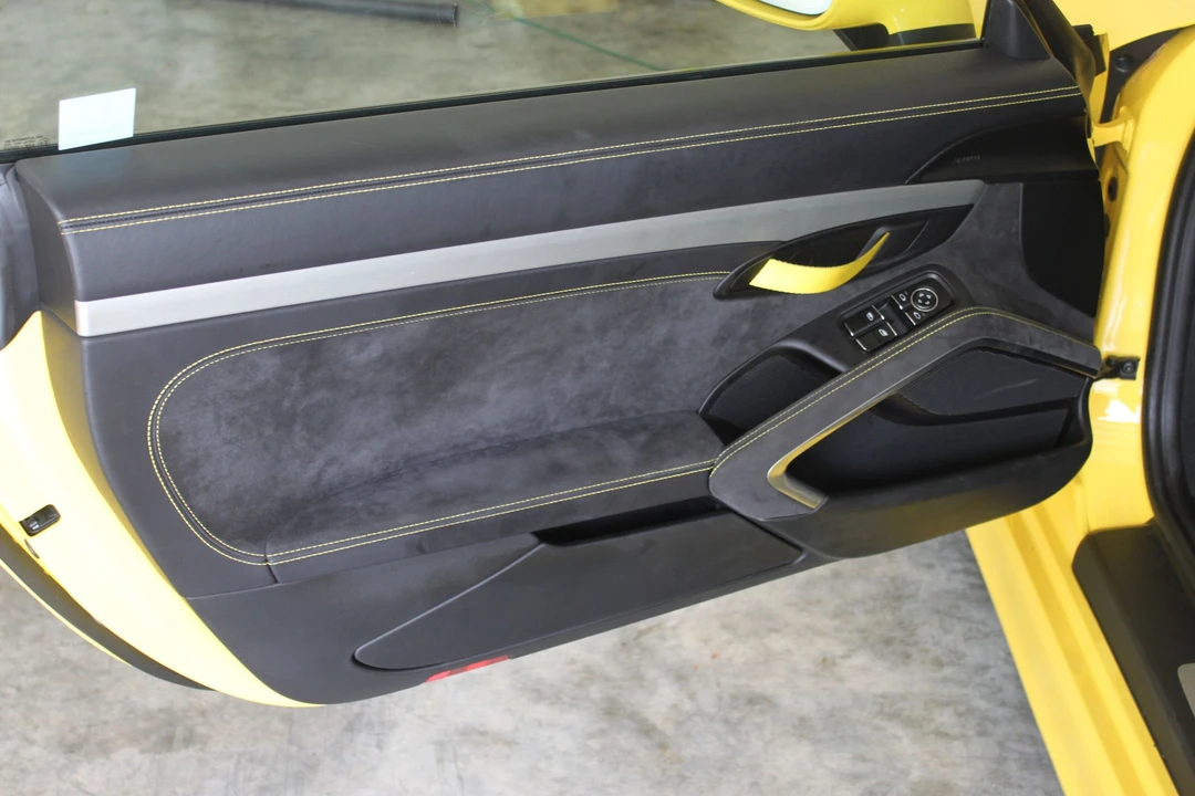 2016 Porsche 981 Cayman GT4 - Image 6 of 11