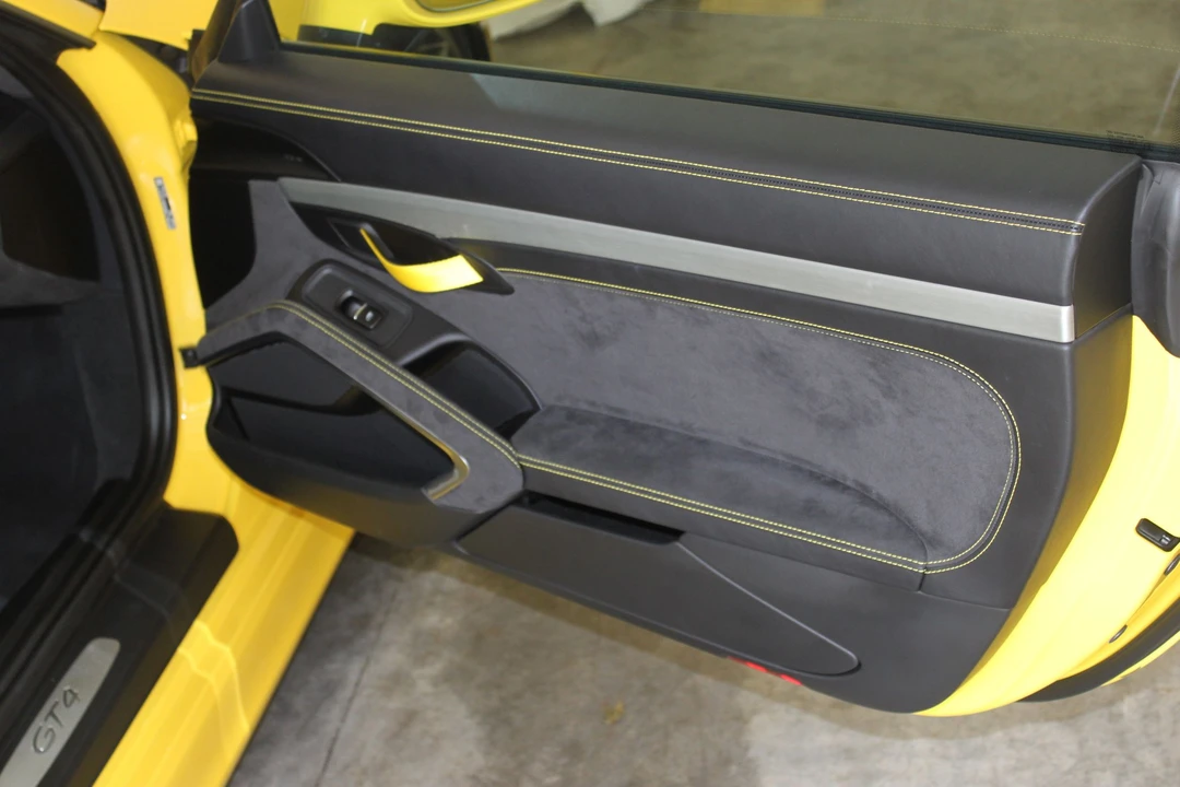 2016 Porsche 981 Cayman GT4 - Image 7 of 11