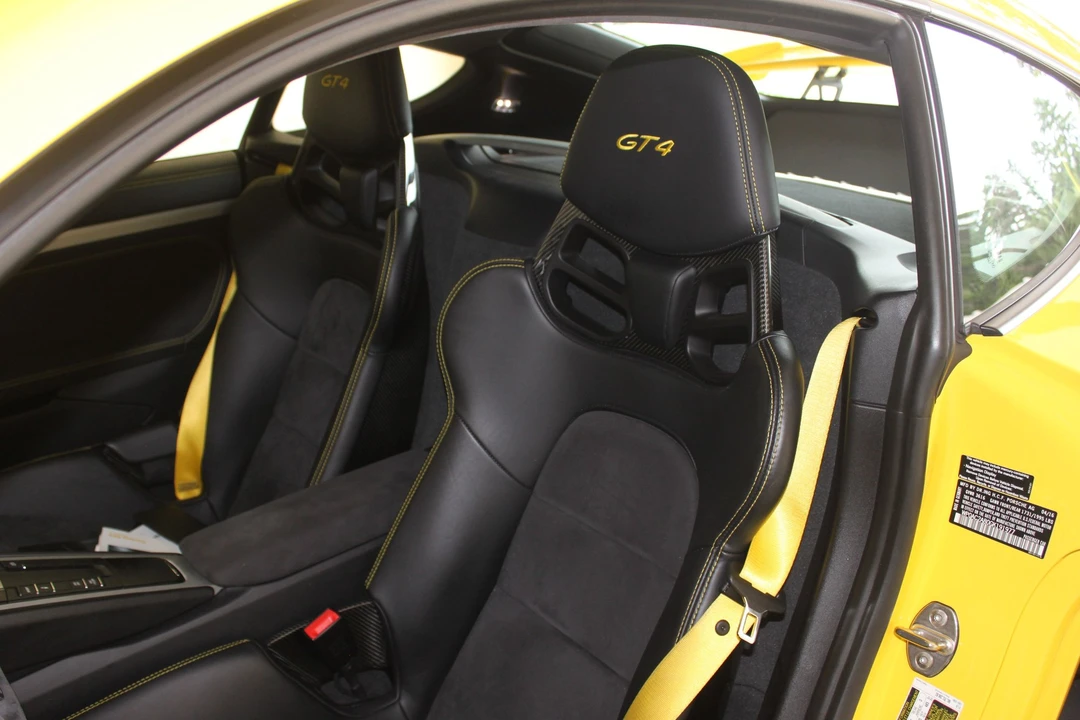 2016 Porsche 981 Cayman GT4 - Image 10 of 11