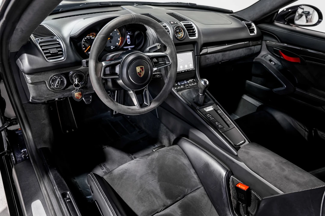 2016 Porsche 981 Cayman GT4 - Image 9 of 12