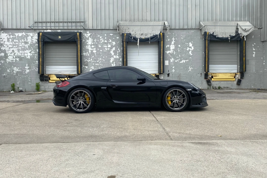 2016 Porsche 981 Cayman GT4 - Image 23 of 31