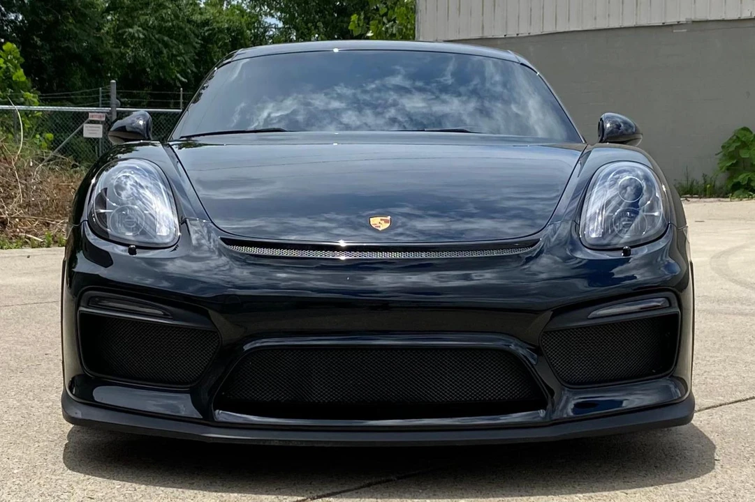 2016 Porsche 981 Cayman GT4 - Image 2 of 31