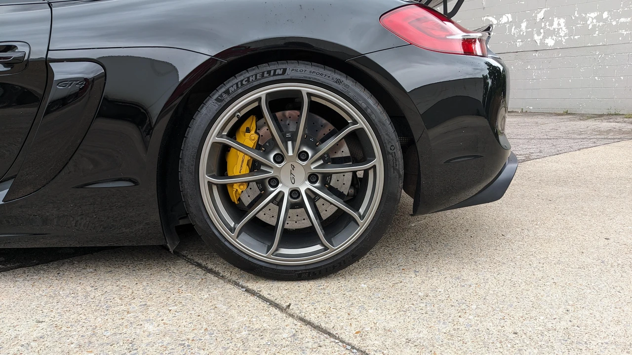 2016 Porsche 981 Cayman GT4 - Image 31 of 31