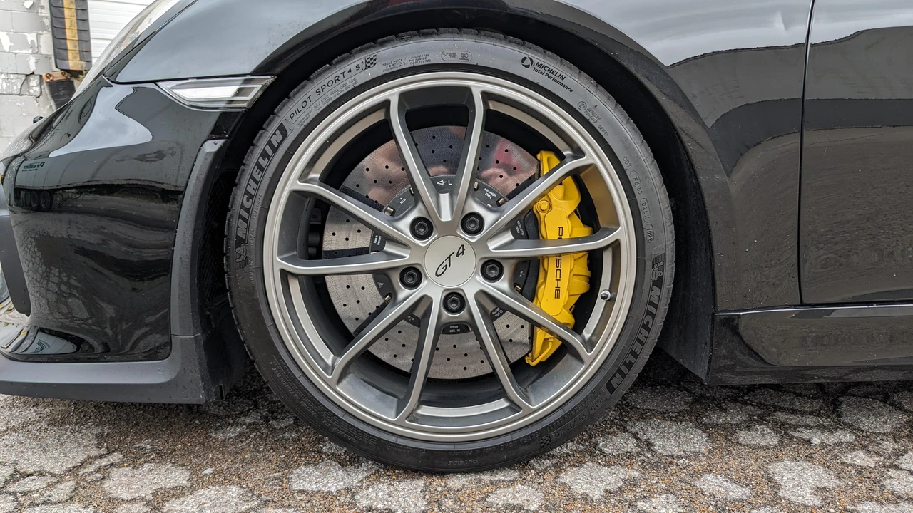 2016 Porsche 981 Cayman GT4 - Image 29 of 31