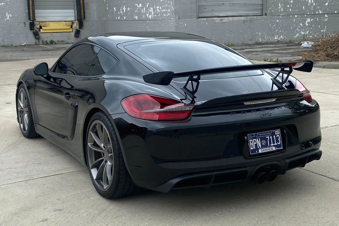 2016 Porsche 981 Cayman GT4 - Image 15 of 31