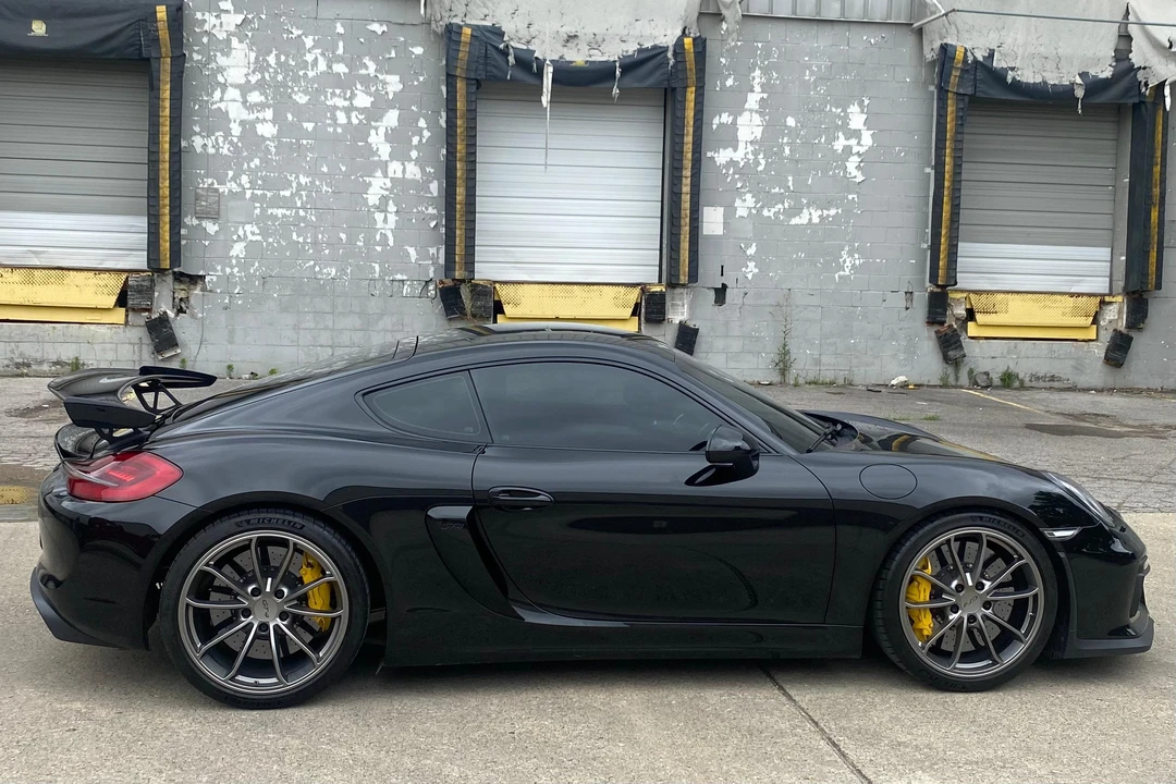 2016 Porsche 981 Cayman GT4 - Image 22 of 31