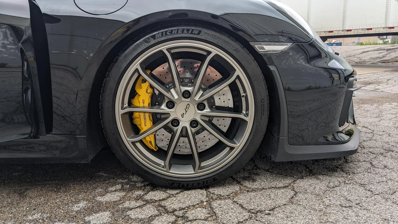 2016 Porsche 981 Cayman GT4 - Image 30 of 31