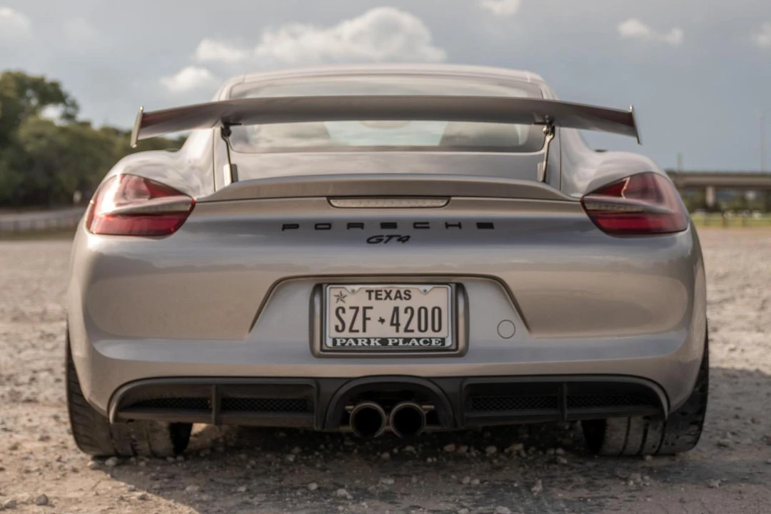 2016 Porsche 981 Cayman GT4 - Image 5 of 31