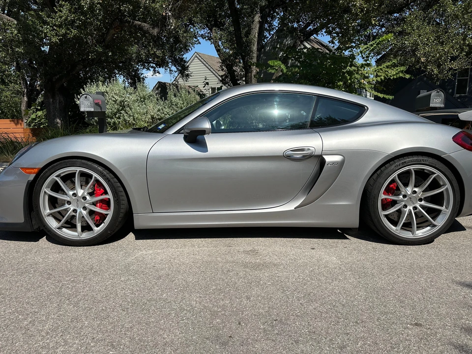 2016 Porsche 981 Cayman GT4 - Image 12 of 31