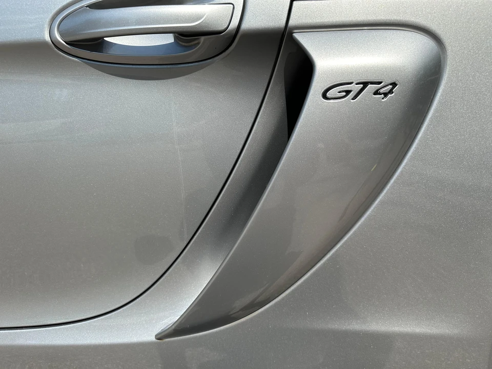 2016 Porsche 981 Cayman GT4 - Image 27 of 31