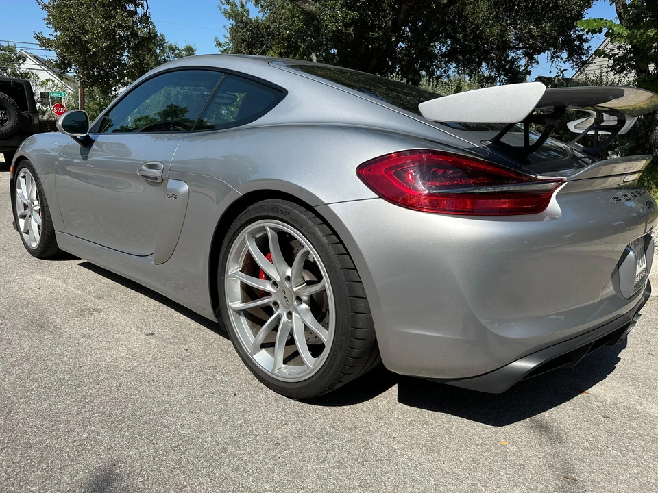 2016 Porsche 981 Cayman GT4 - Image 13 of 31