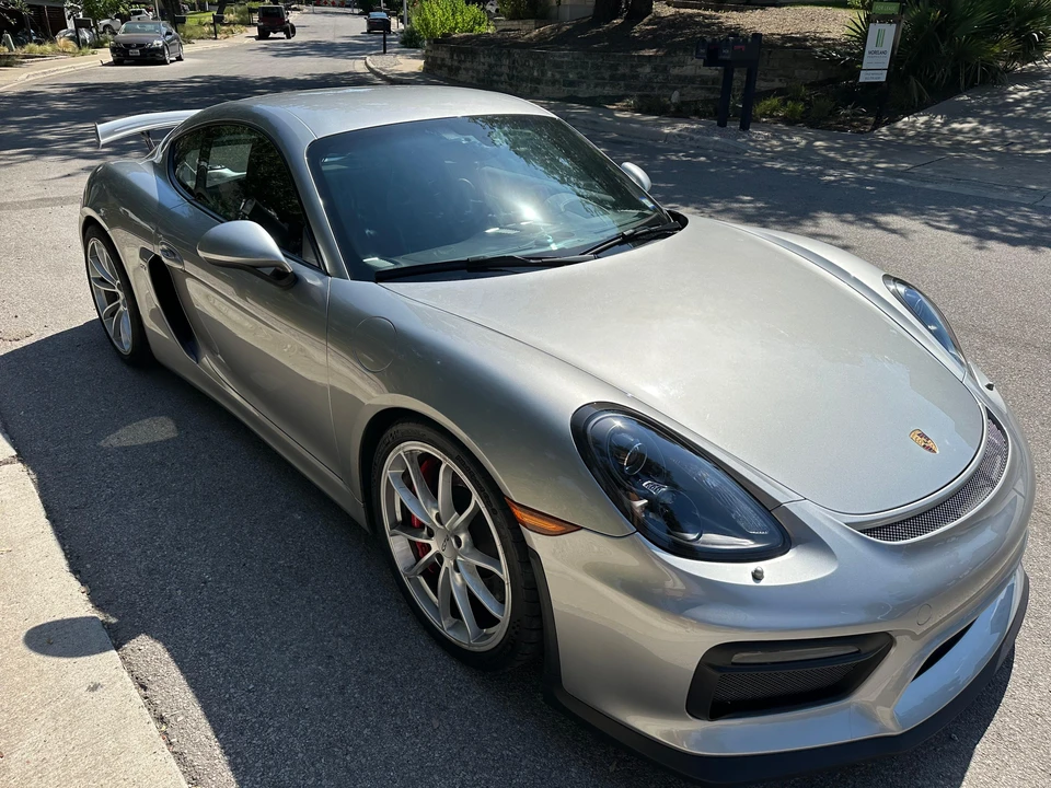 2016 Porsche 981 Cayman GT4 - Image 19 of 31