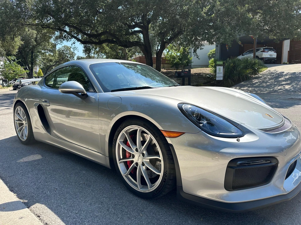2016 Porsche 981 Cayman GT4 - Image 18 of 31