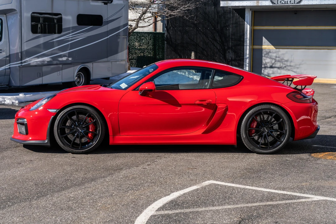 2016 Porsche 981 Cayman GT4 - Image 8 of 31