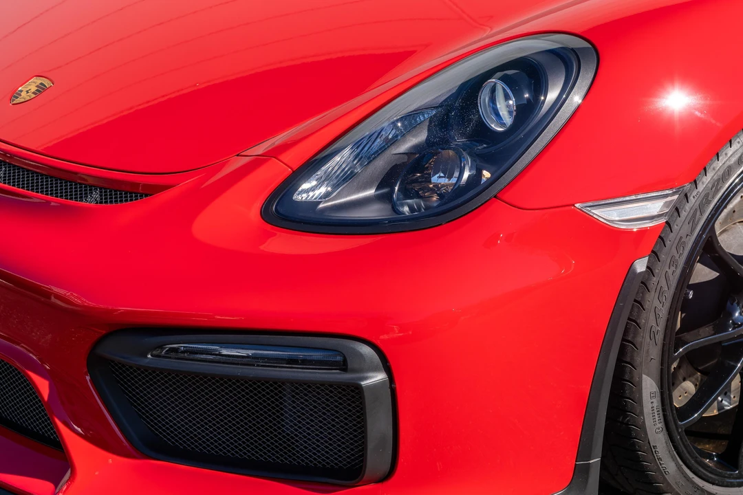 2016 Porsche 981 Cayman GT4 - Image 13 of 31