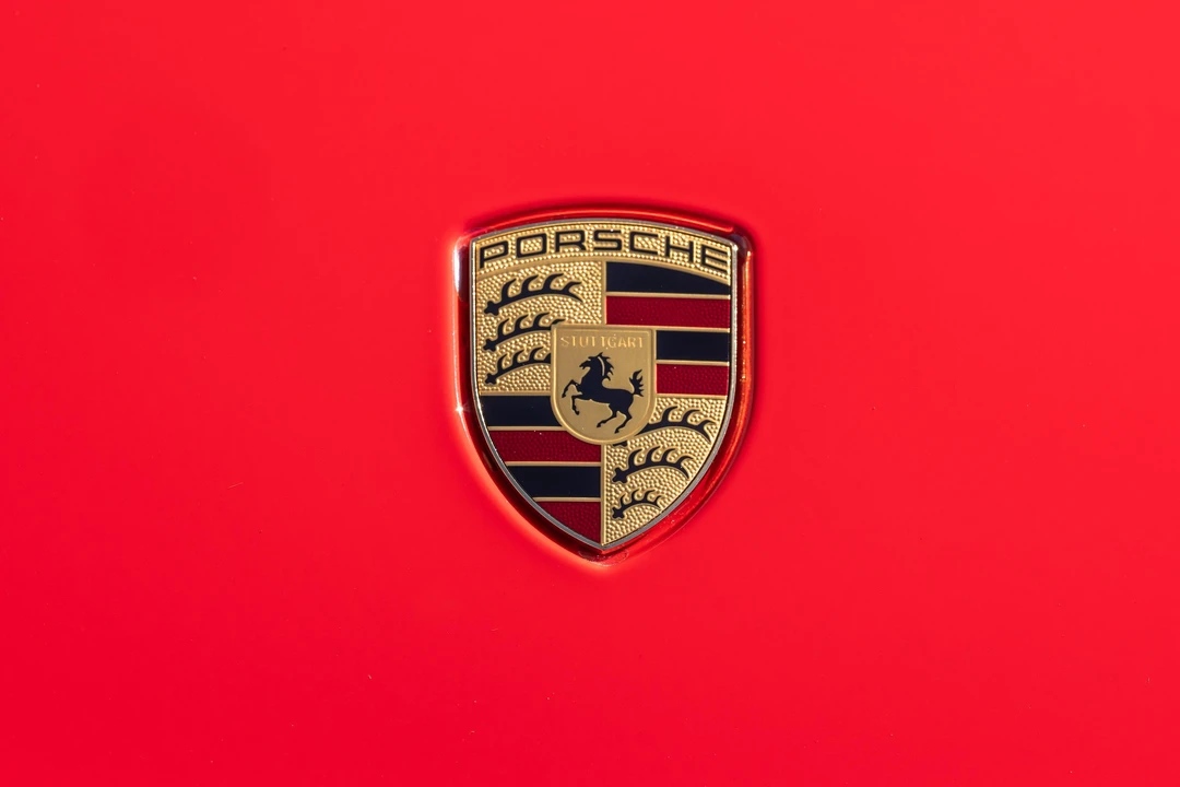 2016 Porsche 981 Cayman GT4 - Image 12 of 31