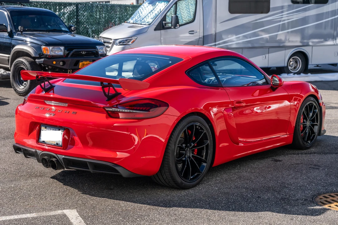 2016 Porsche 981 Cayman GT4 - Image 9 of 31