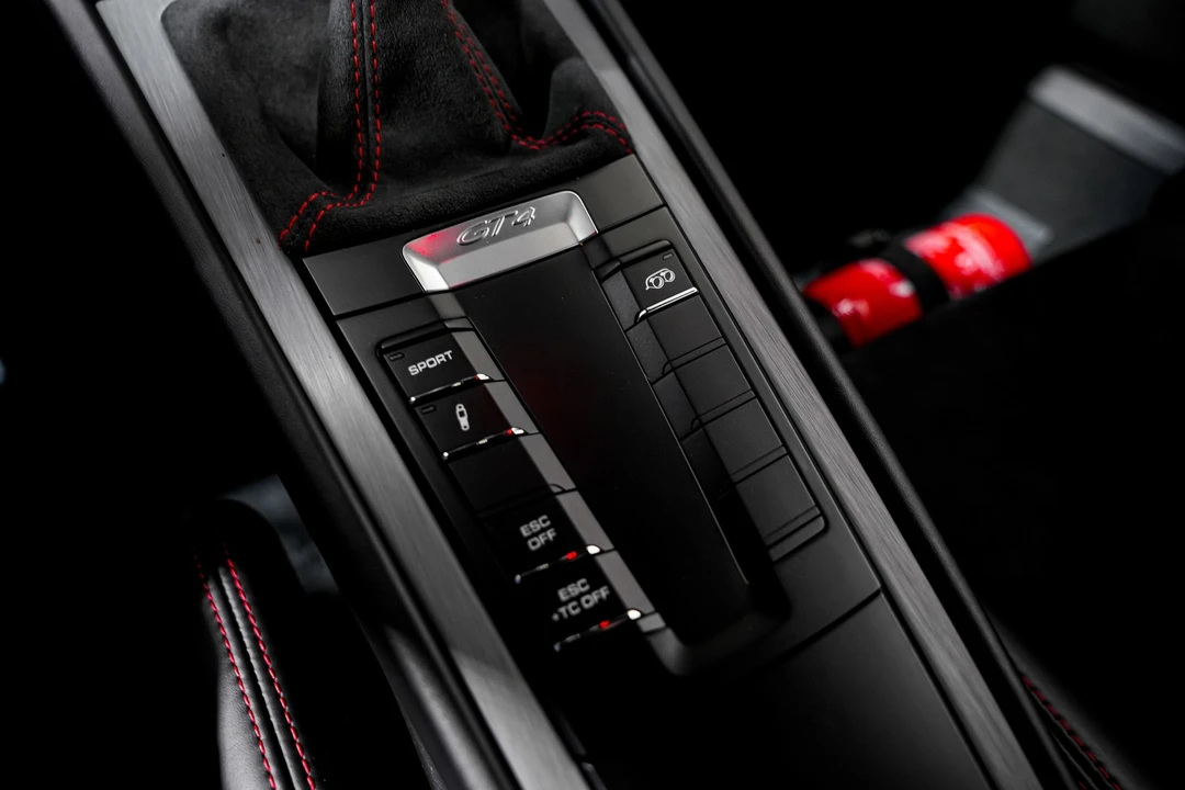 2016 Porsche 981 Cayman GT4 - Image 17 of 21