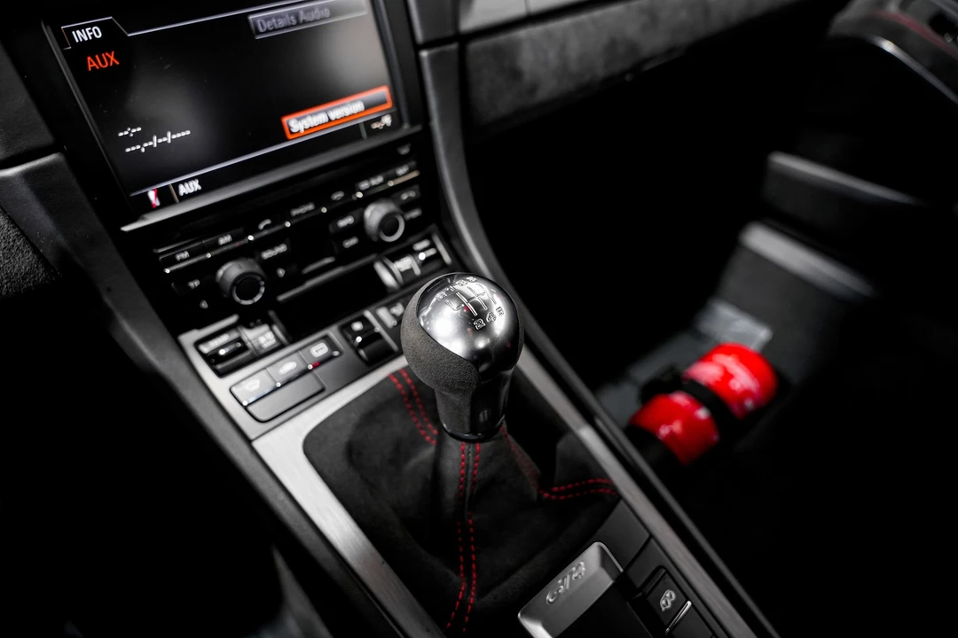 2016 Porsche 981 Cayman GT4 - Image 16 of 21