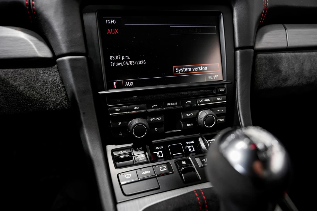 2016 Porsche 981 Cayman GT4 - Image 15 of 21