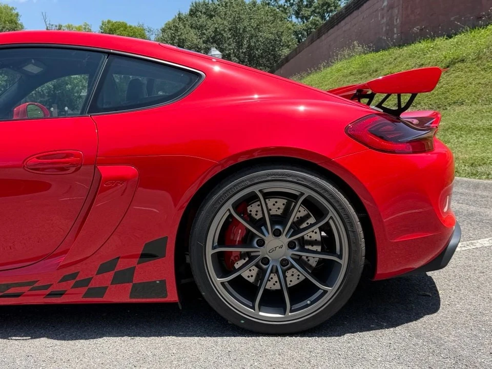 2016 Porsche 981 Cayman GT4 - Image 13 of 27