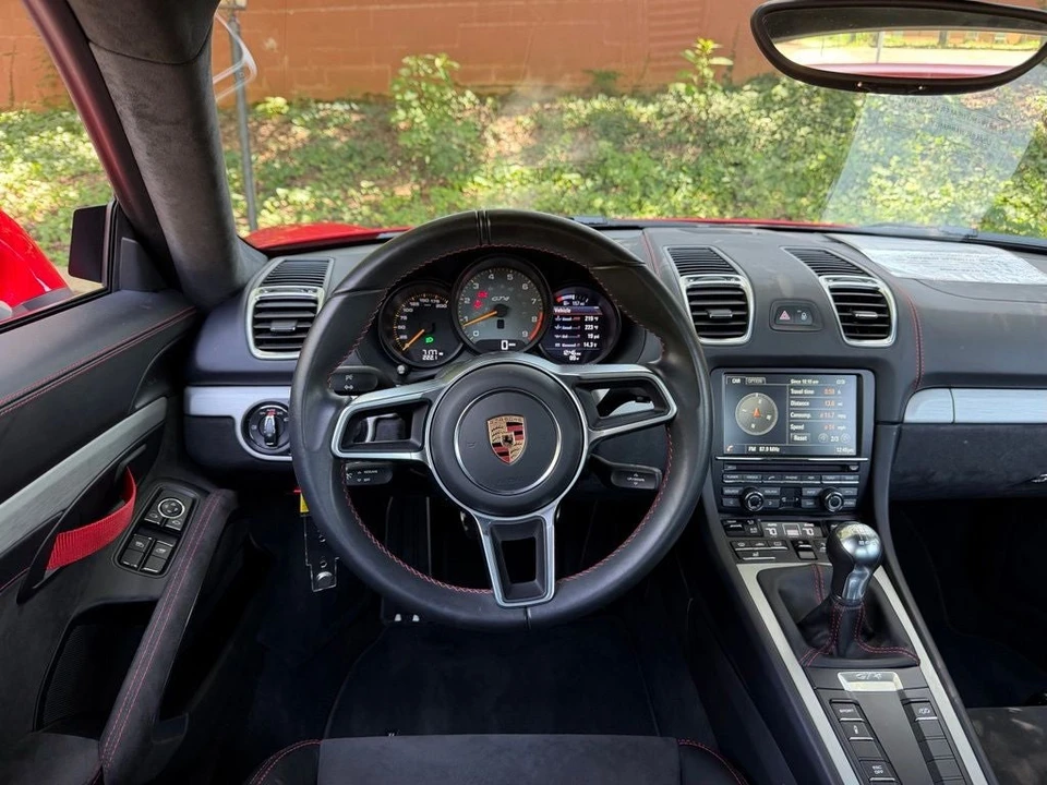 2016 Porsche 981 Cayman GT4 - Image 17 of 27