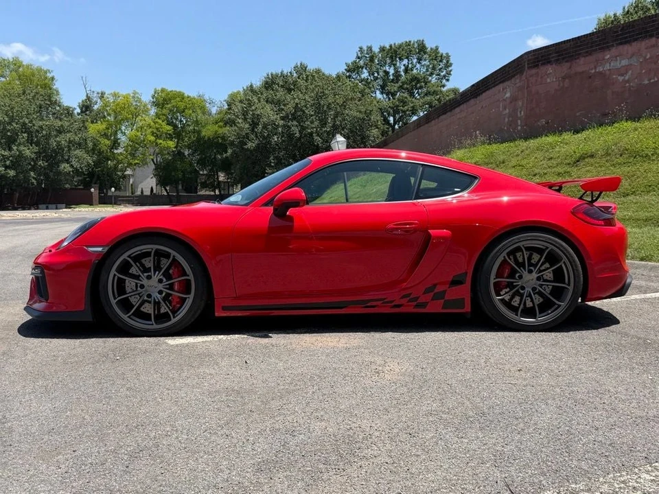 2016 Porsche 981 Cayman GT4 - Image 2 of 27