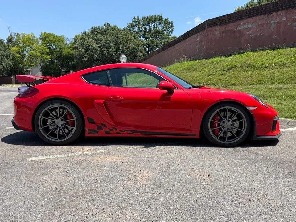 2016 Porsche 981 Cayman GT4 - Image 9 of 27