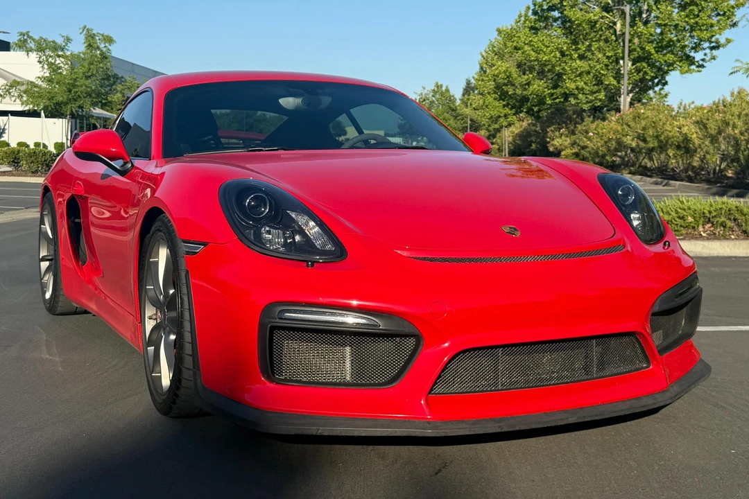 2016 Porsche 981 Cayman GT4 - Image 2 of 31