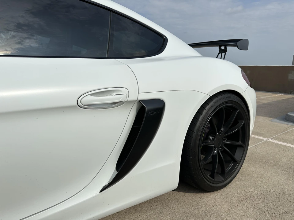 2016 Porsche 981 Cayman GT4 - Image 30 of 31