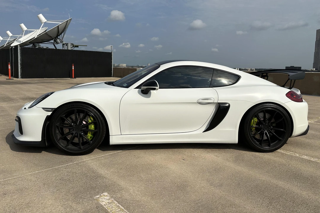 2016 Porsche 981 Cayman GT4 - Image 3 of 31