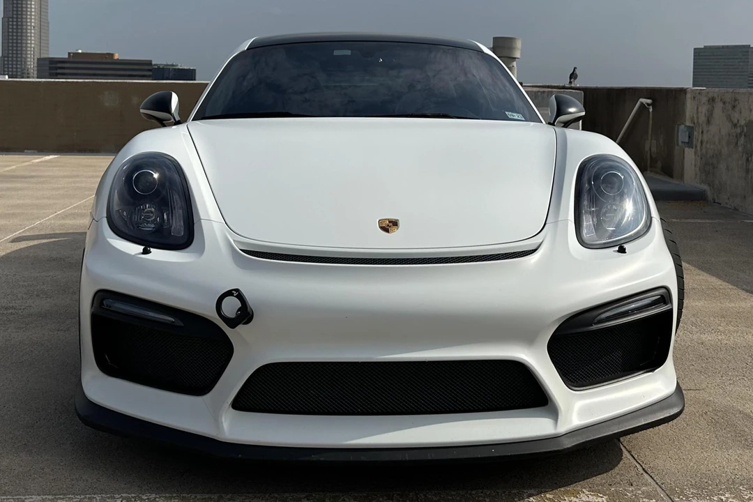 2016 Porsche 981 Cayman GT4 - Image 2 of 31