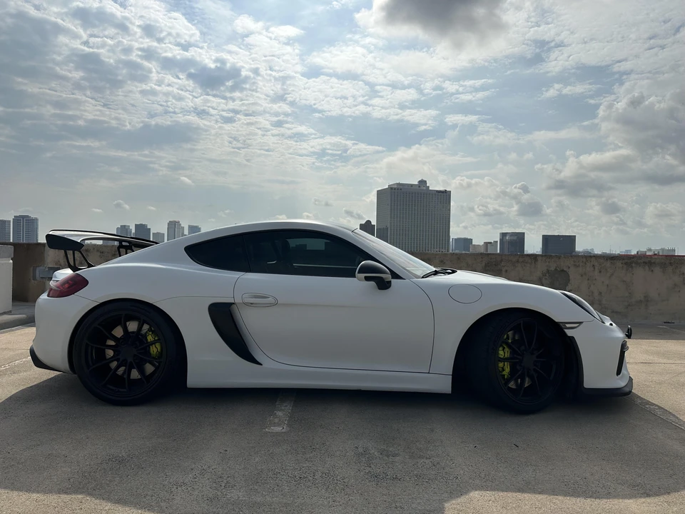 2016 Porsche 981 Cayman GT4 - Image 13 of 31