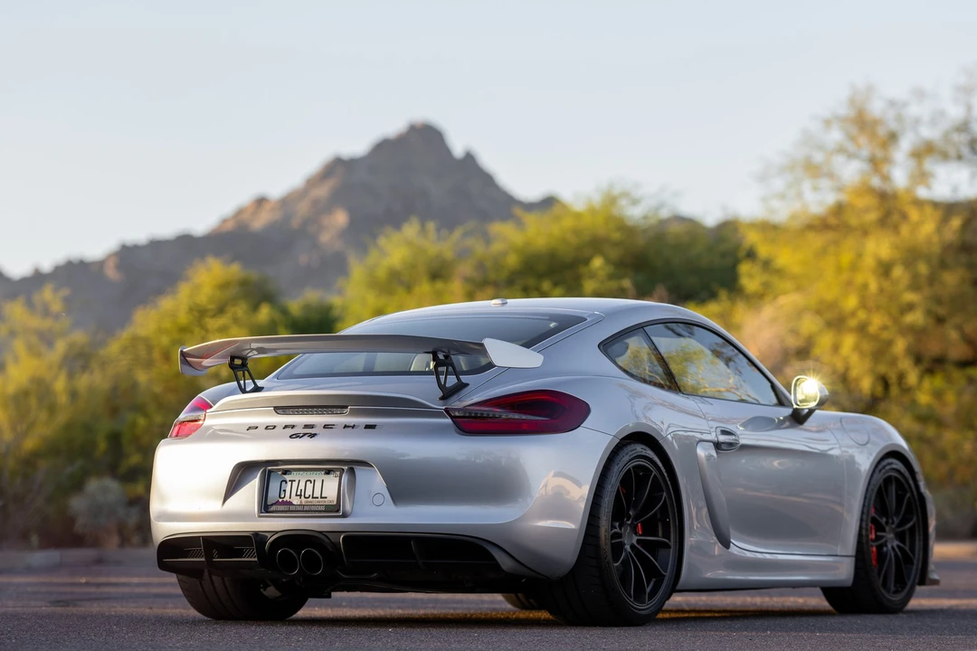 2016 Porsche 981 Cayman GT4 - Image 20 of 31