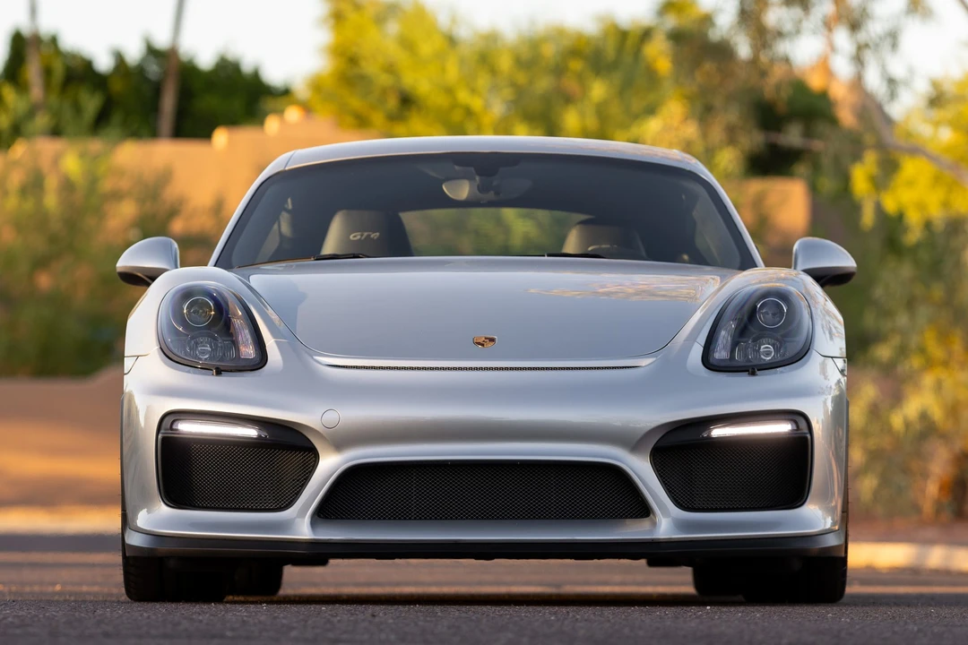 2016 Porsche 981 Cayman GT4 - Image 28 of 31