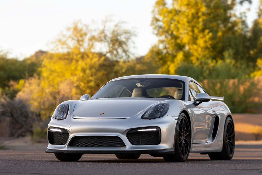 2016 Porsche 981 Cayman GT4 - Image 9 of 31