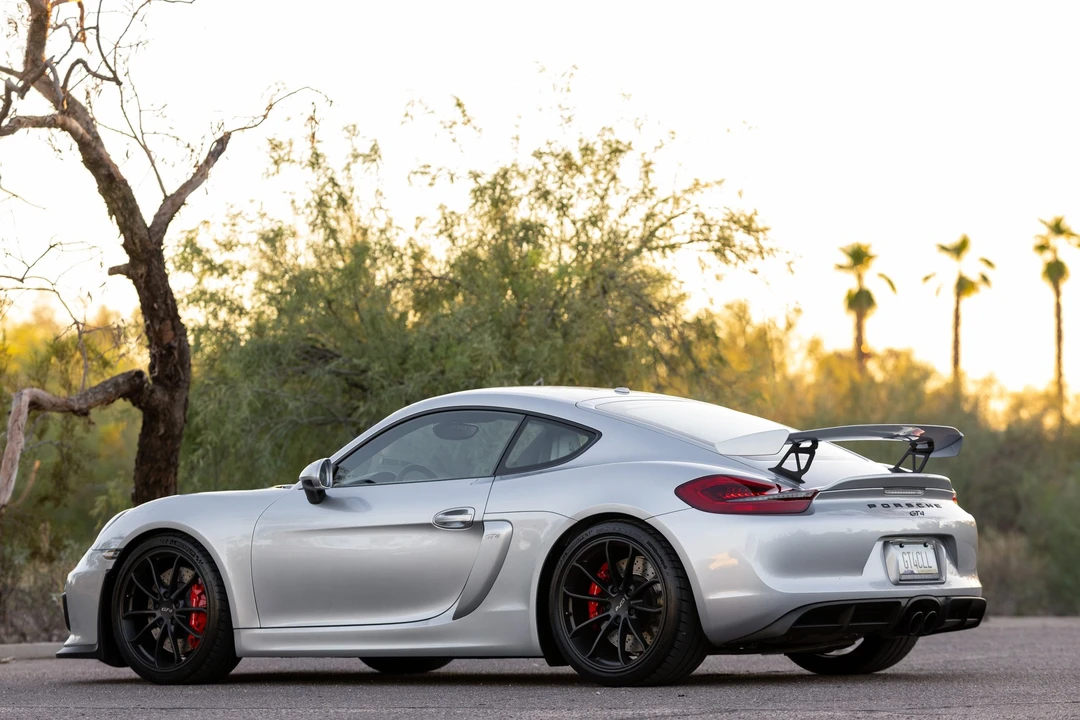 2016 Porsche 981 Cayman GT4 - Image 14 of 31