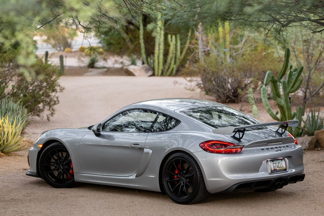 2016 Porsche 981 Cayman GT4 - Image 5 of 31