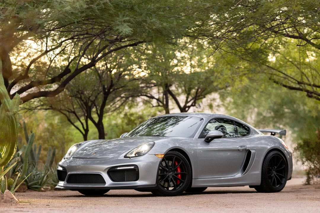 2016 Porsche 981 Cayman GT4 - Image 3 of 31
