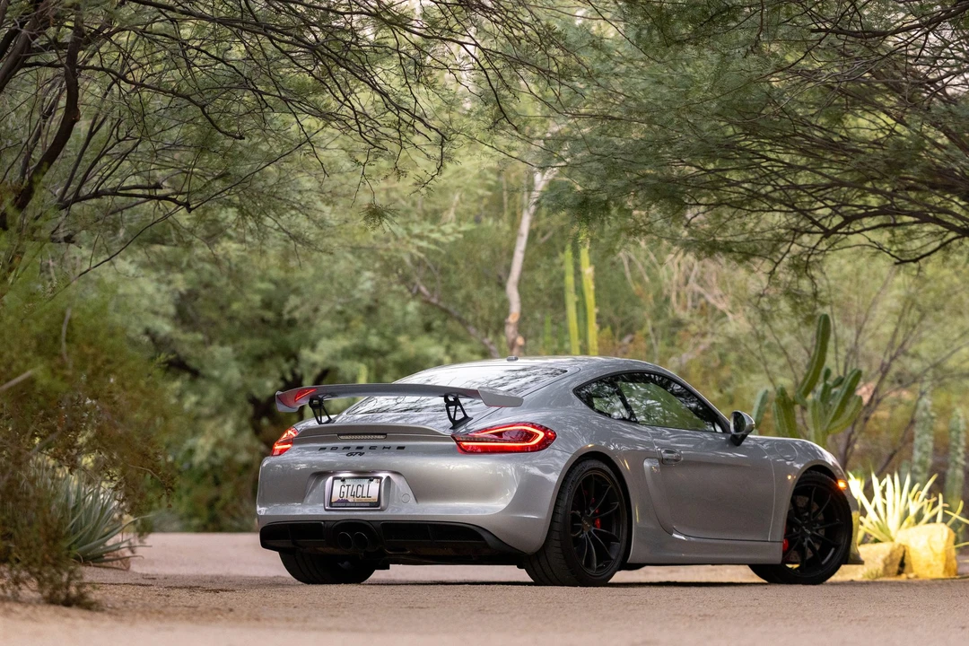 2016 Porsche 981 Cayman GT4 - Image 6 of 31
