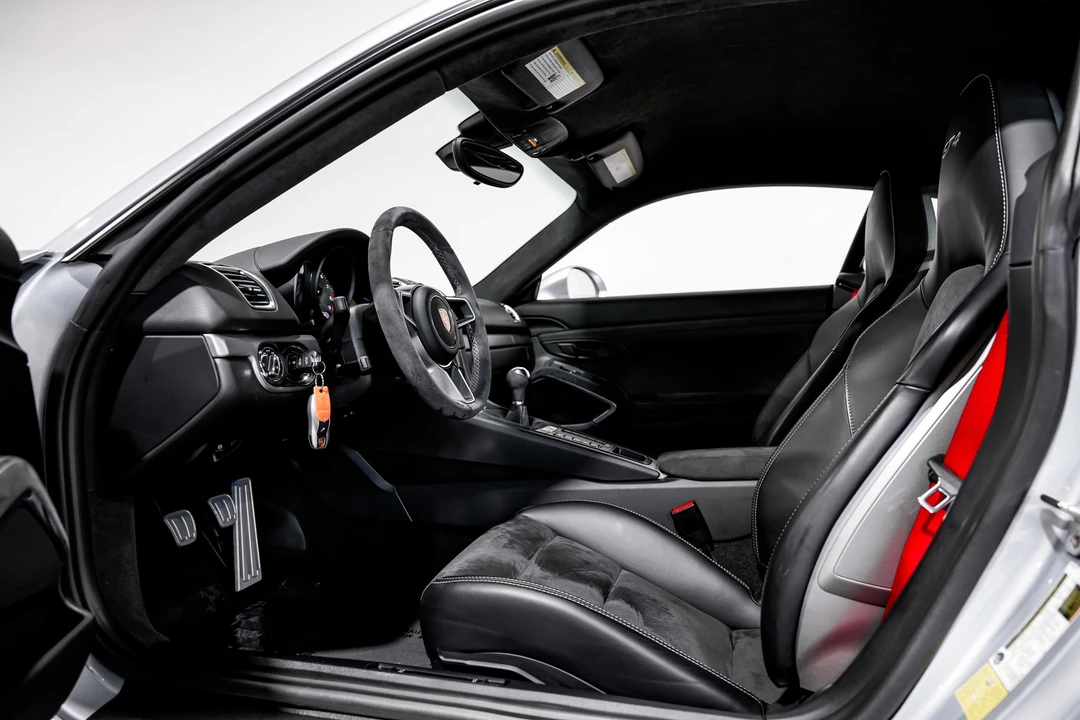 2016 Porsche 981 Cayman GT4 - Image 21 of 21