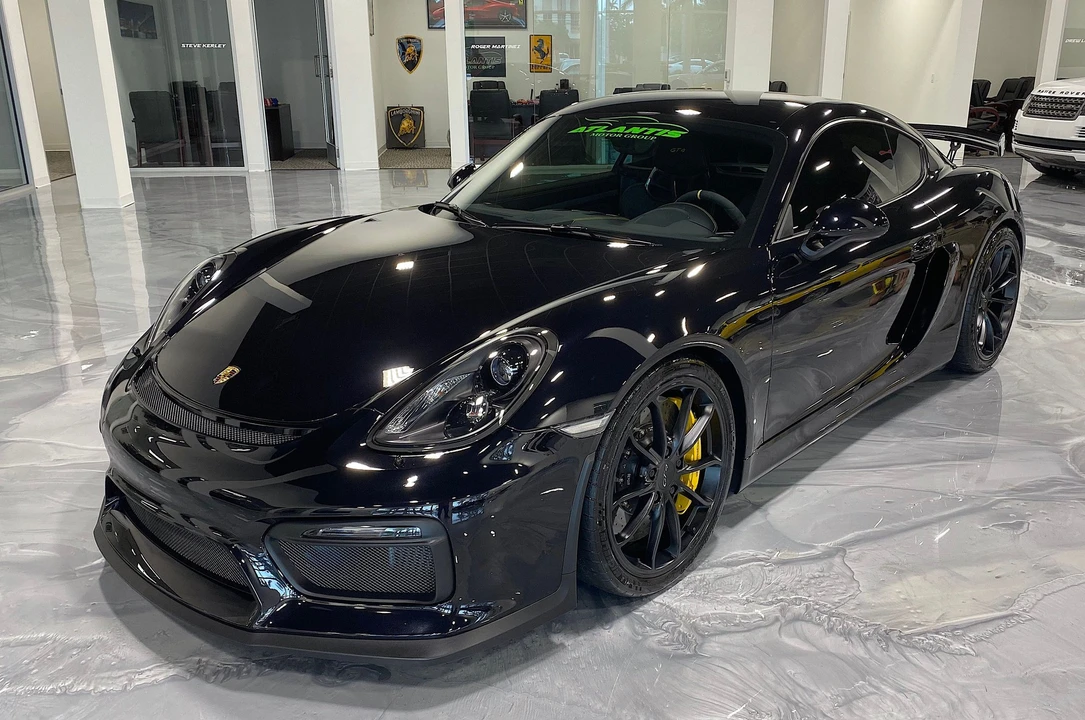 2016 Porsche 981 Cayman GT4 - Image 2 of 22