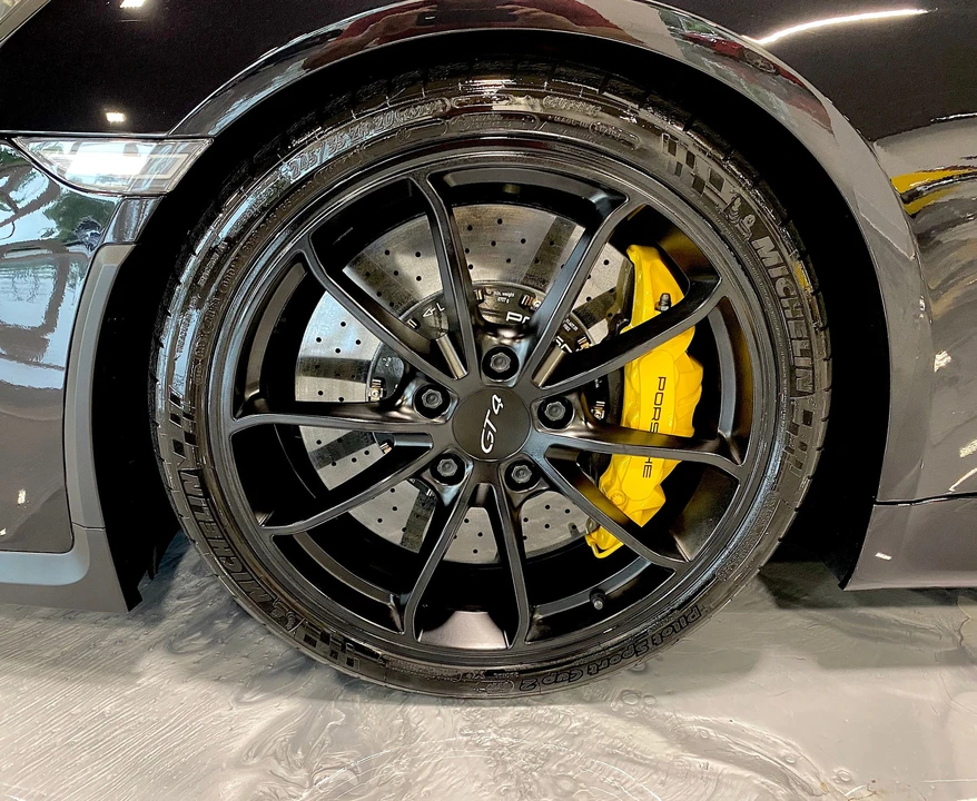 2016 Porsche 981 Cayman GT4 - Image 18 of 22