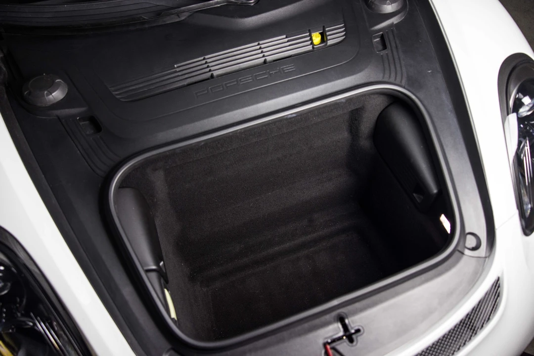 2016 Porsche 981 Cayman GT4 - Image 13 of 31