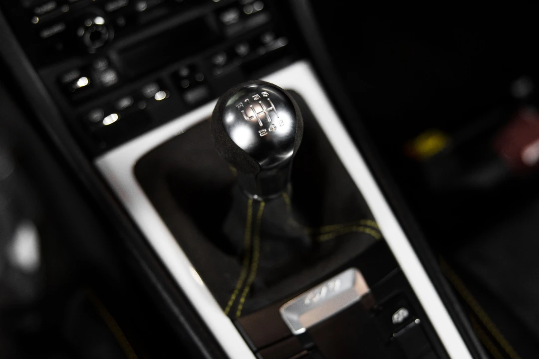 2016 Porsche 981 Cayman GT4 - Image 25 of 31