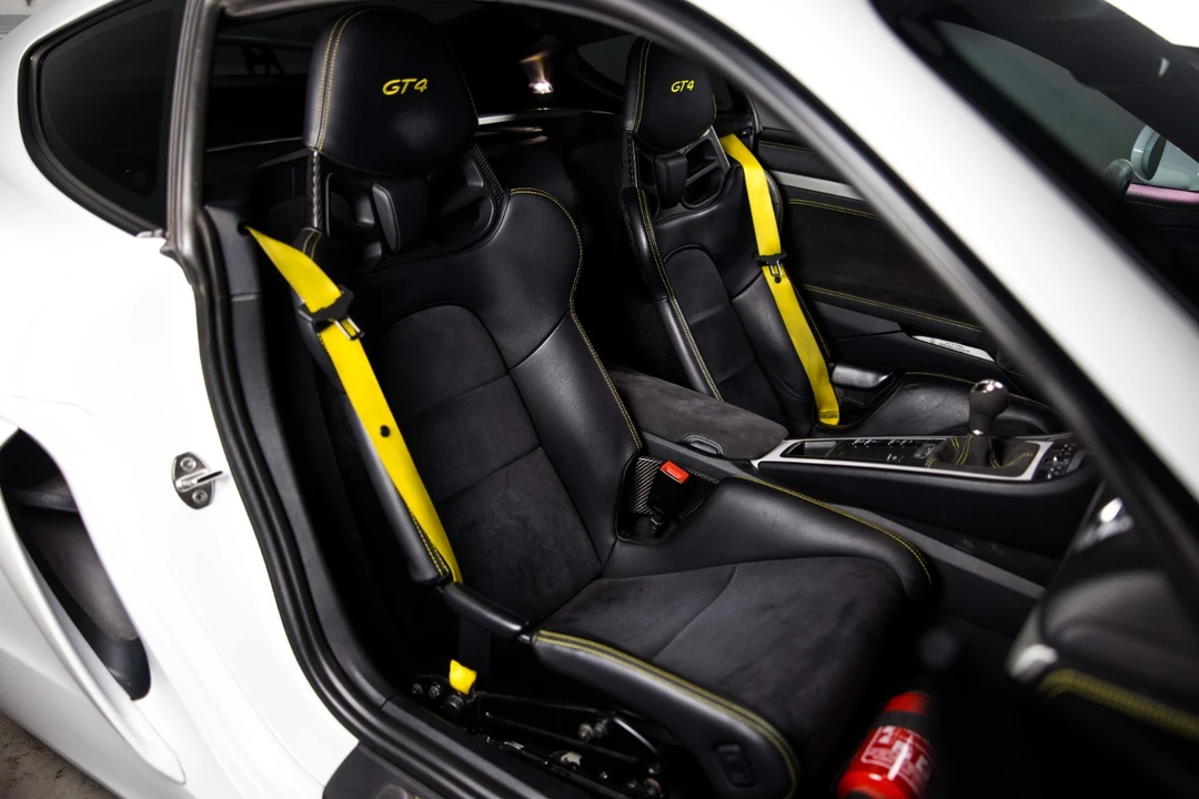 2016 Porsche 981 Cayman GT4 - Image 12 of 31