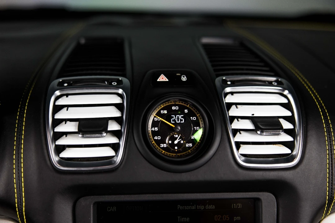 2016 Porsche 981 Cayman GT4 - Image 21 of 31
