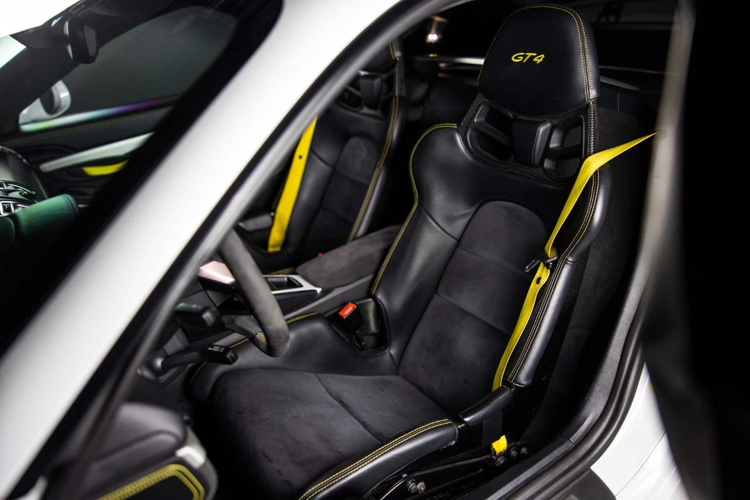 2016 Porsche 981 Cayman GT4 - Image 10 of 31