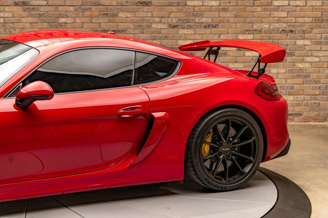 2016 Porsche 981 Cayman GT4 - Image 8 of 24