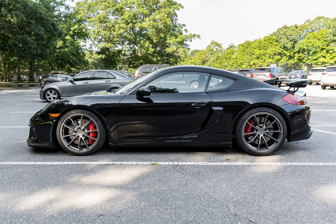 2016 Porsche 981 Cayman - Image 9 of 31